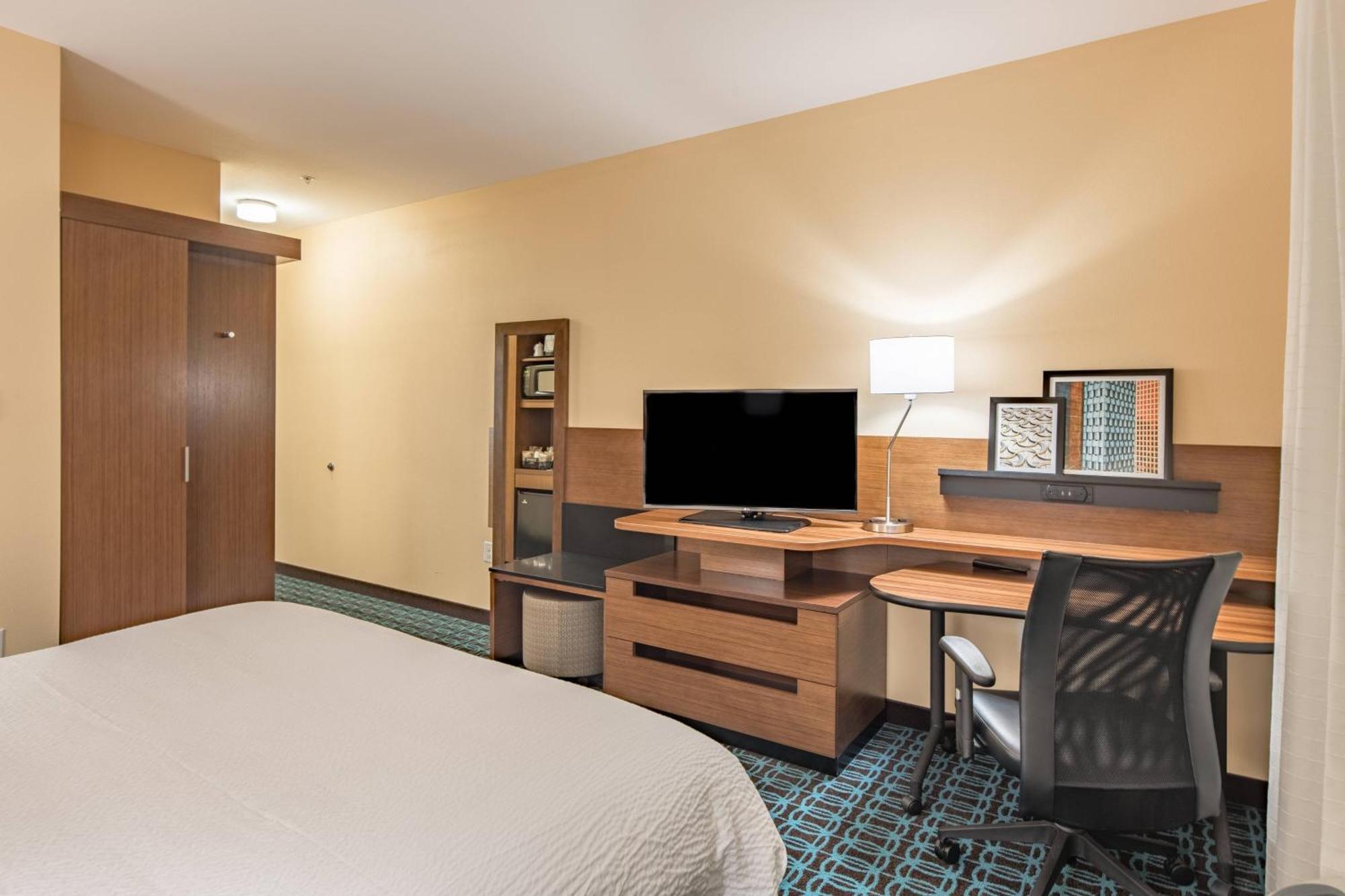 Fairfield Inn & Suites By Marriott Террелл Экстерьер фото